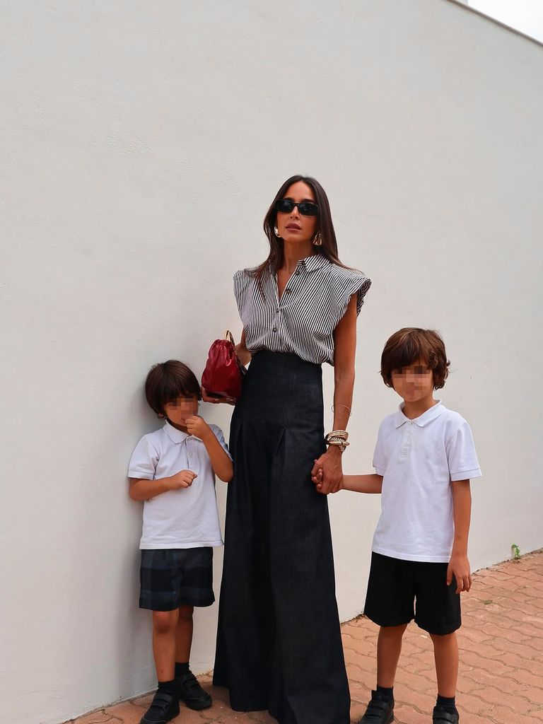 Rocío Osorno con vaqueros wide leg de Zara con tiro muy alto