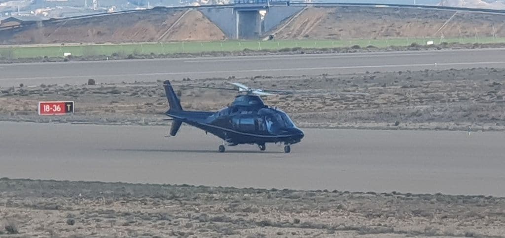 Johnny Depp aterriza en el aeropuerto de Teruel