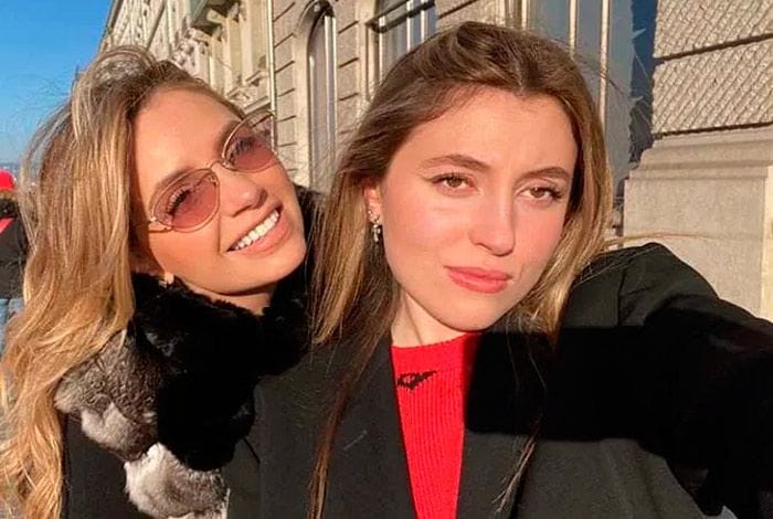Regina Castro y Angélica Rivera