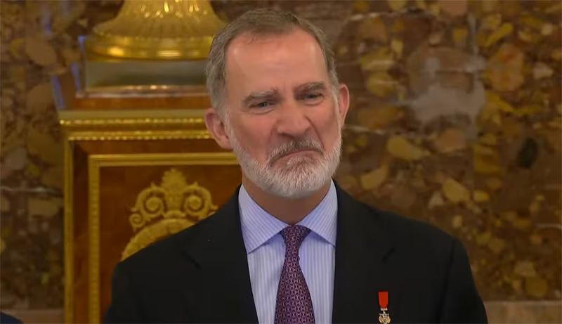 El Rey, emocionado