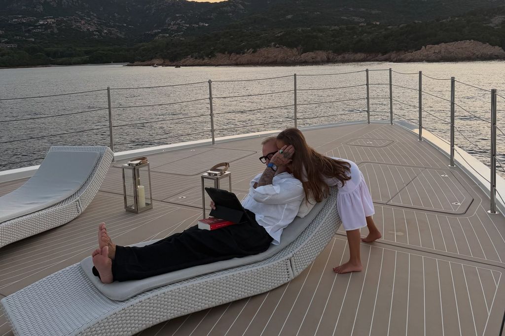 Con sonido del mar y las vistas naturales, el 'Genie Blu' es el lugar perfecto en el que Gianluca Vacchi y Sharon Fonseca cren memorias junto a su hija, Blu Jerusalema