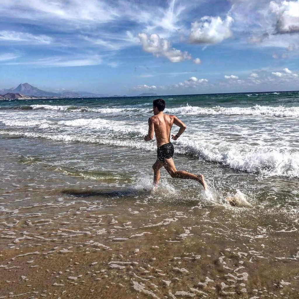 El joven médico no esperaba lo que su luna de miel les deparaba
