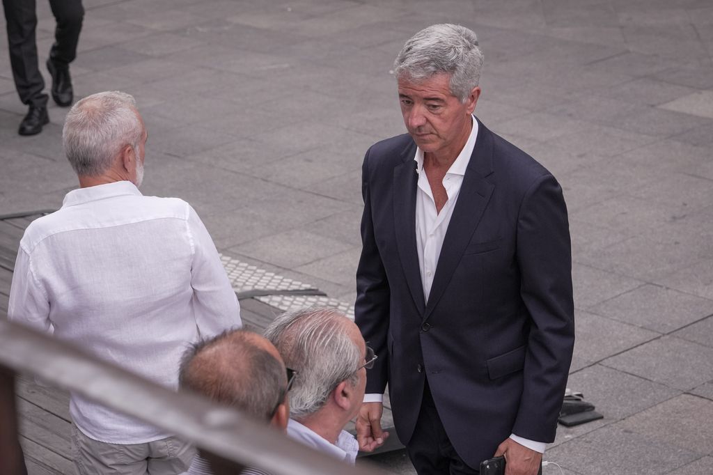 Miguel Ángel Gil Marín instantes antes de que diera comienzo la misa por Iván Sanz Cid