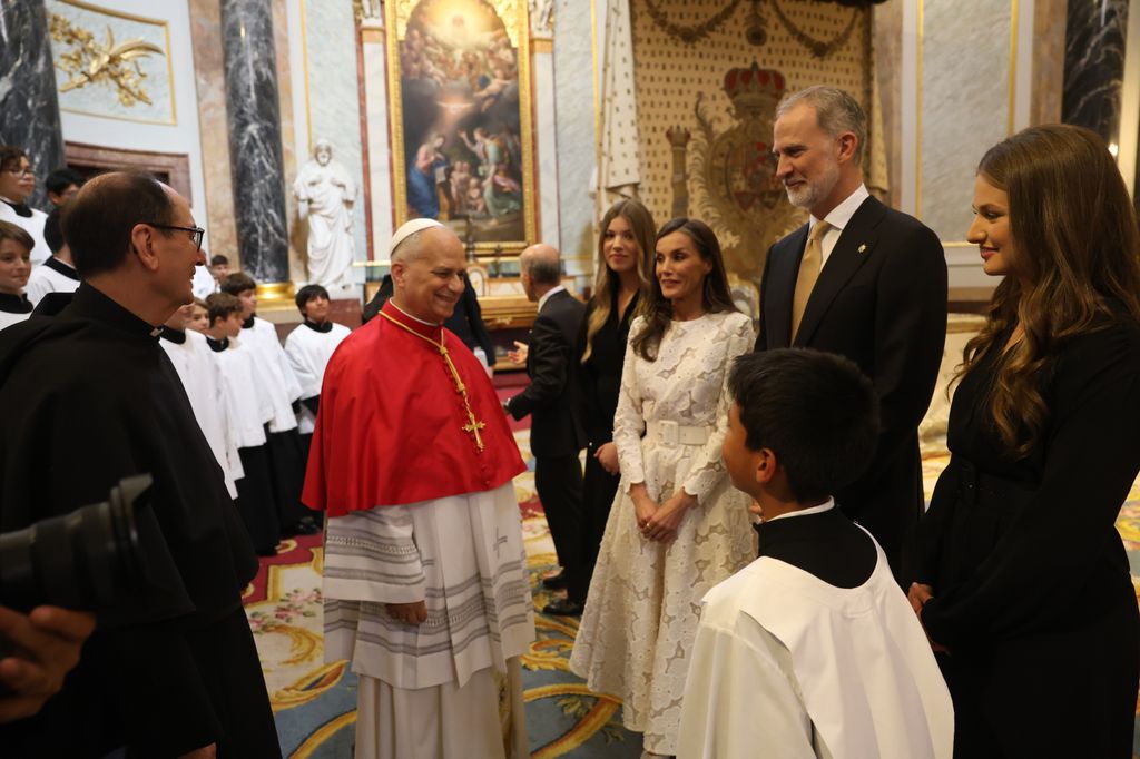 El Papa y los Reyes con la escolanía