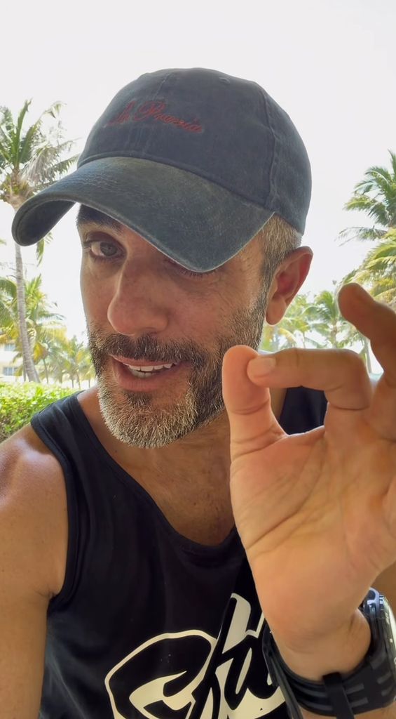 Roberto Leal y su familia vivieron un momento muy especial: el nacimiento de las pequeñas tortugas marinas