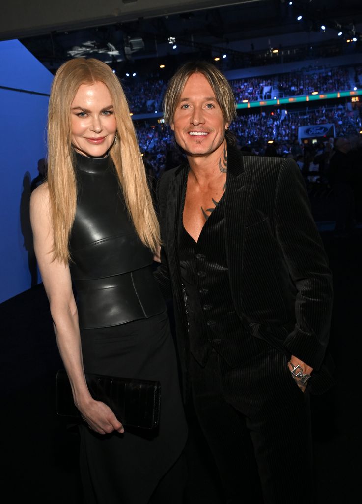 Nicole Kidman y Keith Urban en la 60.ª edición de los Premios de la Academia de Música Country celebrada en el Ford Center en The Star el 8 de mayo de 2025 en Frisco, Texas.