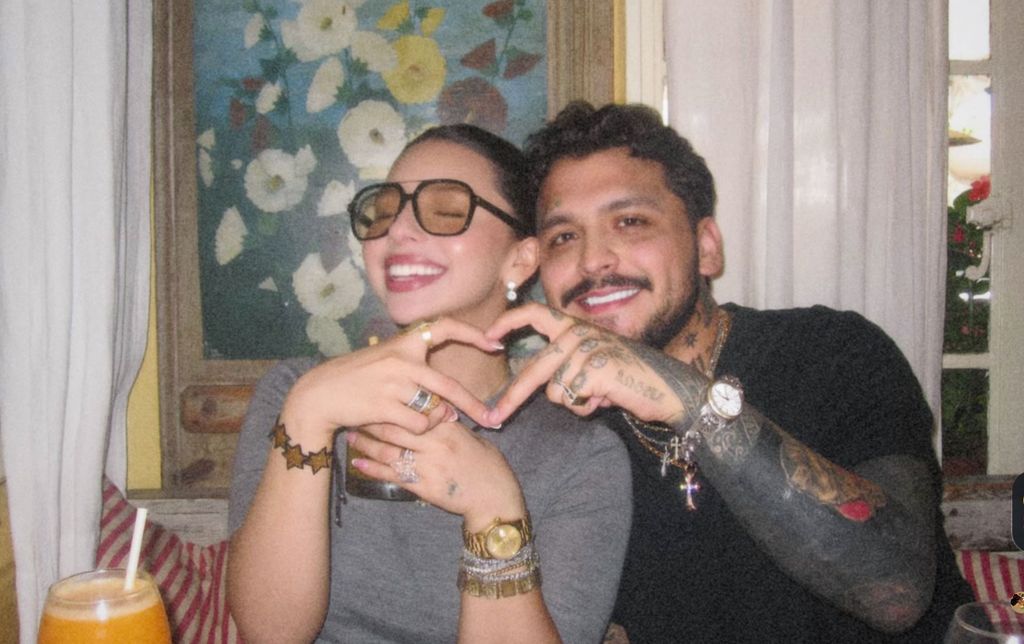 Ángela Aguilar y Christian Nodal están por celebrar del segundo aniversario de su boda civil.