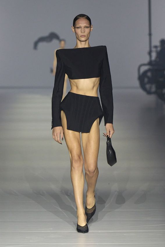 mugler002a