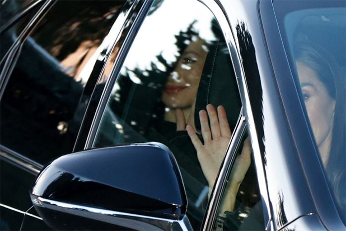 La Reina y la Princesa en el coche