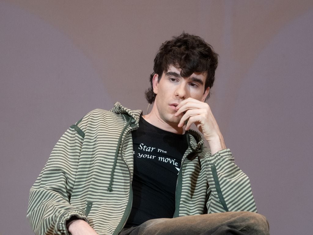 El actor, director y productor ha contado que después de conocerse la noticia, se fue al cine para alejarse de los focos