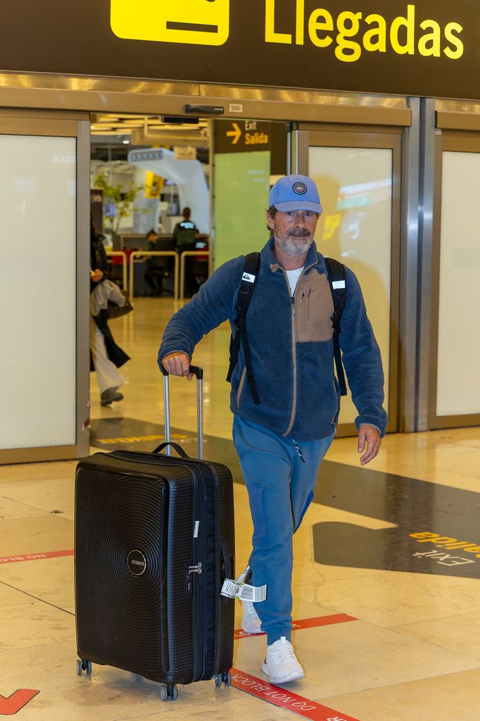 Rodolfo Sancho llega al aeropuerto de Madrid, a 18 de marzo de 2025