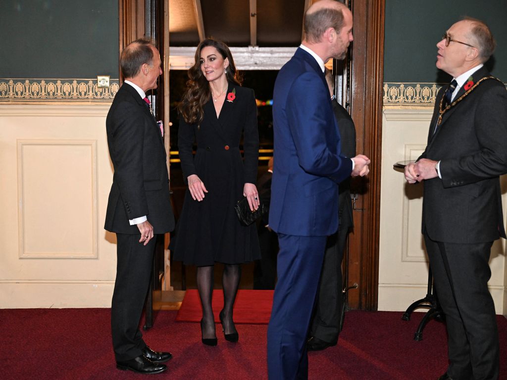 Plano medio de Kate y Guillermo llegando al concierto del Recuerdo 2024