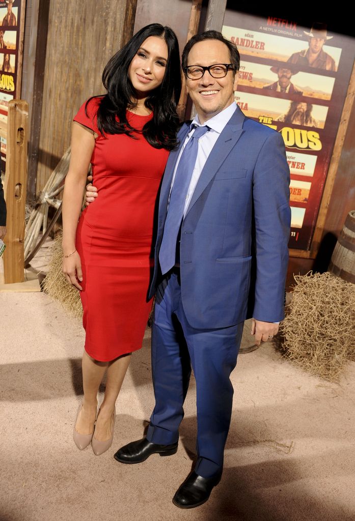 Patricia Azarcoya, esposa de Rob Schneider, solicita el divorcio tras 15 años de matrimonio 