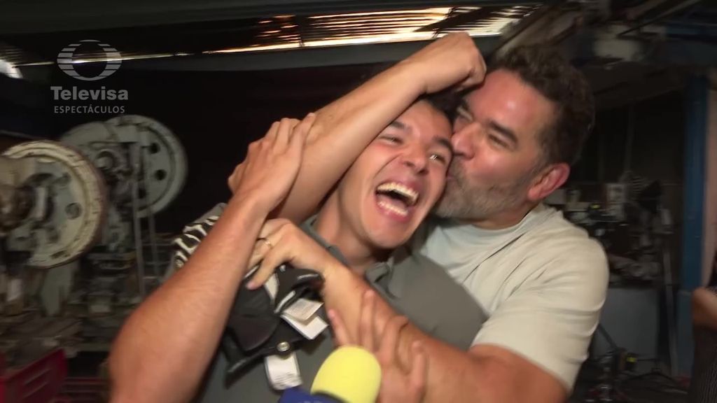 Eduardo Santamarina sorprendió a su hijo Eduardo Zucchi en las grabaciones de su telenovela.