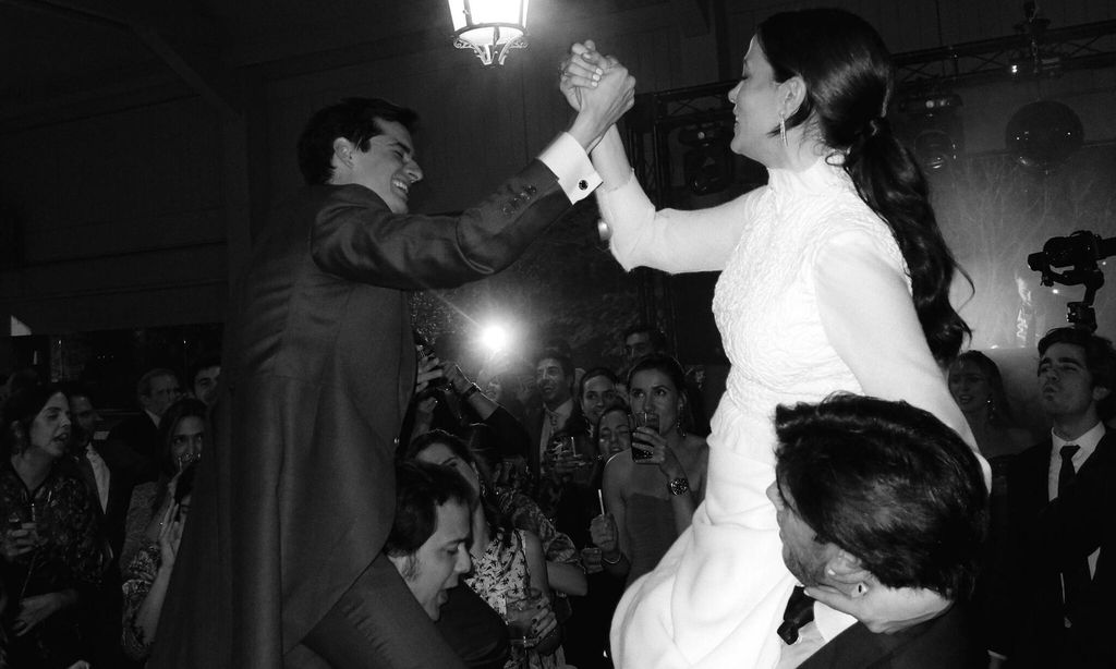 Hola 4153. Boda hermano María Fernández Rubíes.