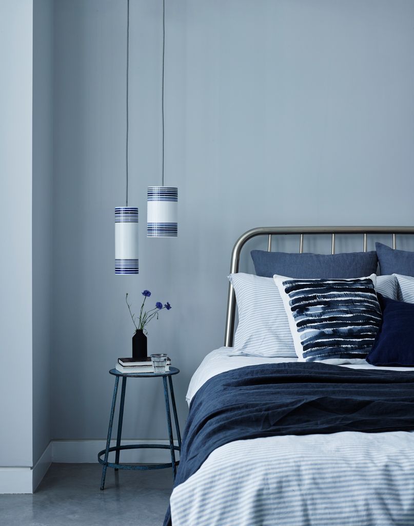 Dormitorio decorado en azul