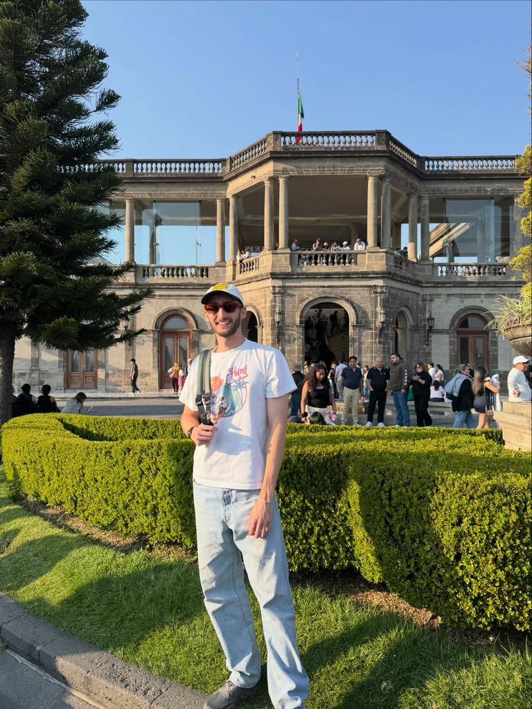 Ferdinand compartió su visita al Castillo de Chapultepec en sus redes sociales. 