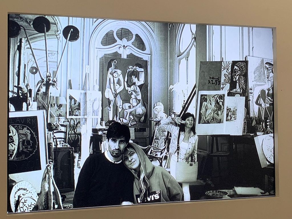 Beatriz Pérez-Aranda con sus dos hijos en el Museo Picasso de Málaga