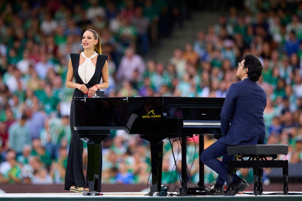 Eva González en el tributo a Joaquín Sánchez
