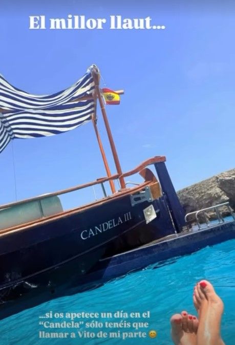 Imagen que ha compartido Nuria Roca con sus seguidores del barco que alquilan su hermana y su cuñado, Vito