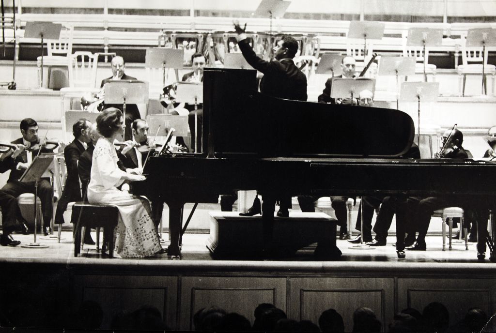 Irene de Grecia tocando en el Teatro Real de Madrid