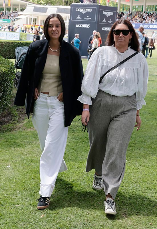 Victoria de Marichalar y una amiga