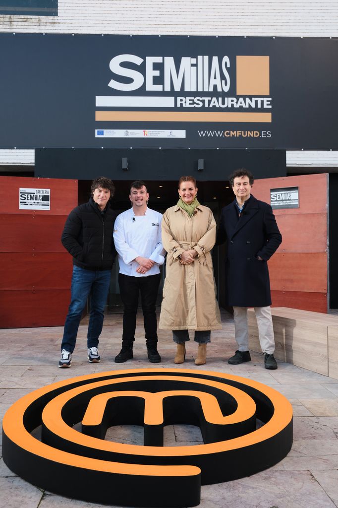 Los jueces de MasterChef, con el chef Carlos Maldonado