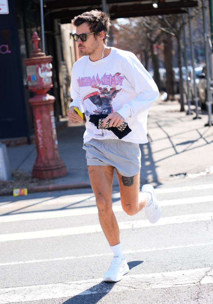 Harry Styles seguido es visto corriendo por diferentes ciudades y la CDMX no fue la excepción.