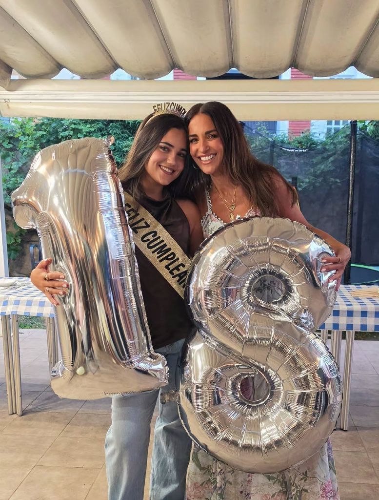 Paula Echevarría felicita a Daniella por su 18 cumpleaños
