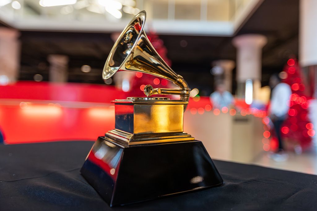La estatuilla dorada del Grammy