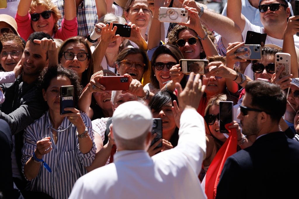 El papa León XIV llega a la Abadía de Montserrat el 10 de junio de 2026, en Montserrat (España)