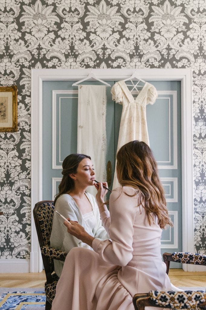 Diana con vestido de novia 'prêt-à-porter' de Alejandra Valero