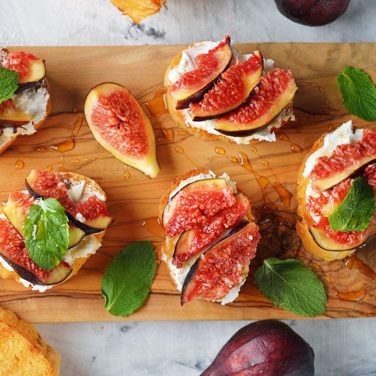 Tostas de queso y brevas