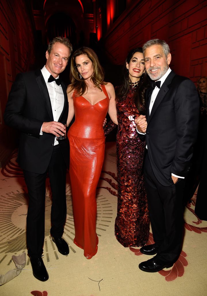 Rande Gerber, Cindy Crawford, Amal Clooney y George Clooney están muy unidos