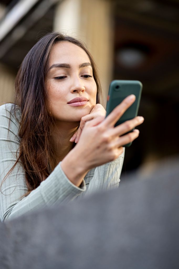 chica telefono movil