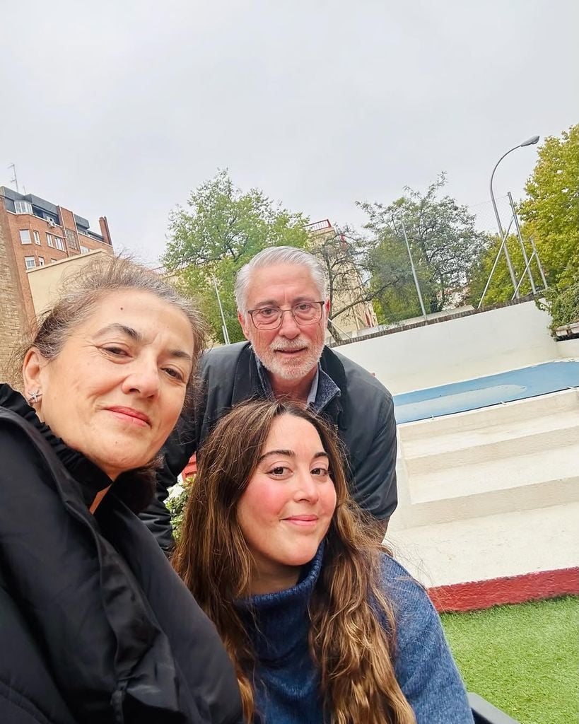 Belén acompañada por sus padres desde el principio de la enfermedad