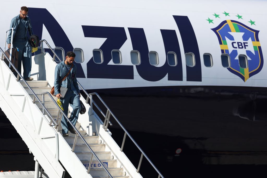 Matheus Cunha y Neymar Jr. del equipo de Brasil fueron captado a su llegada a Estados Unidos en el Aeropuerto de Newark, el pasado 2 de junio de 2026.