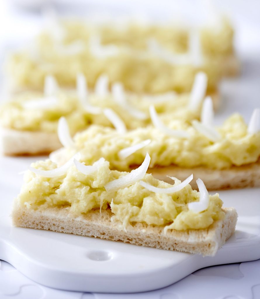 Tostas de brandada de bacalao. 
