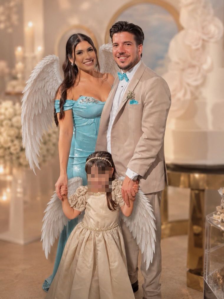 La foto familiar con la que Víctor Sardinha se ha despedido de su mujer y su hija