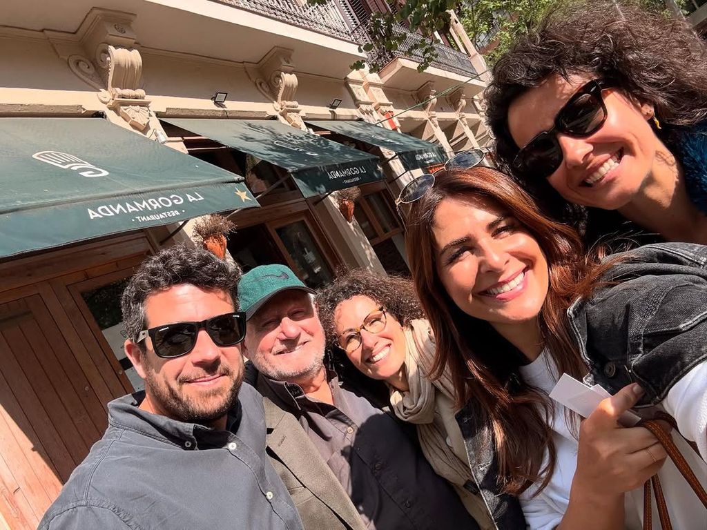 Nuria Roca le pilla por sorpresa el apagón con su familia en Barcelona
