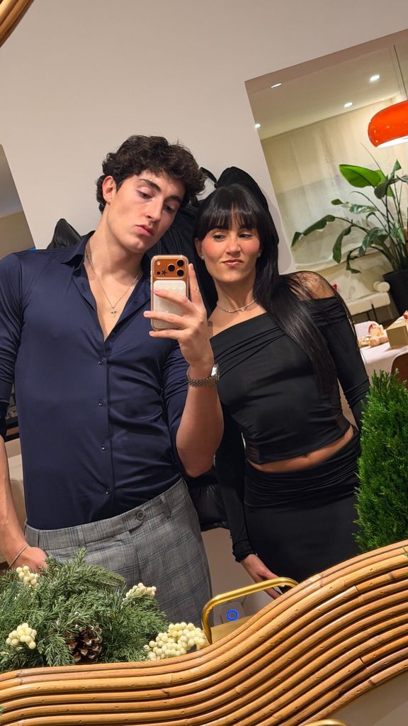 Aitana y Plex dan la bienvenida al nuevo año