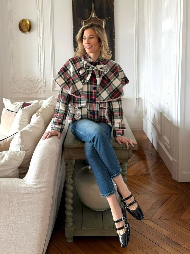 Inés de Cominges con la chaqueta 'Ellioth' de tartán de Laganini.