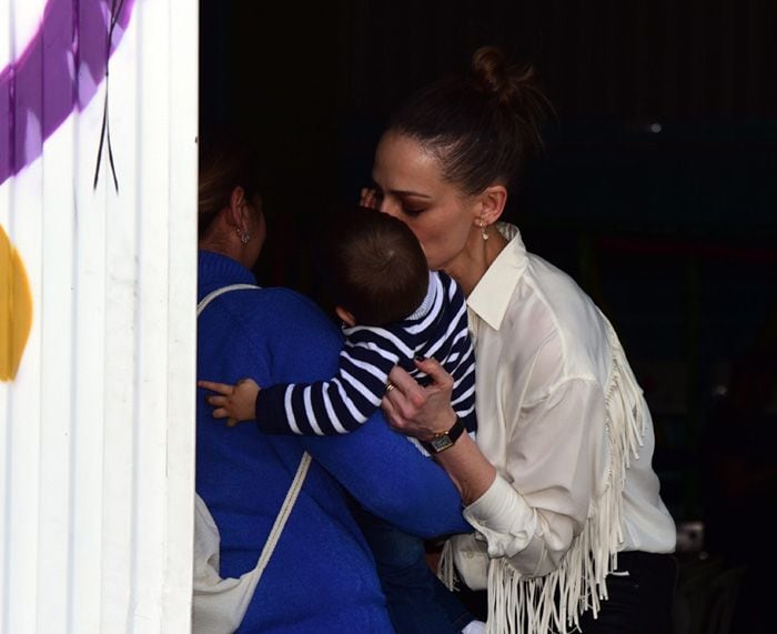 Eva González se come a besos a su sobrino Curro, el hijo pequeño de Francisco Rivera y Lourdes Montes