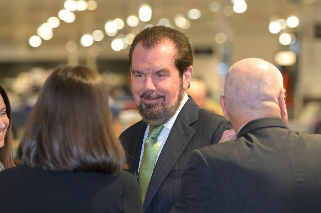 Jesús Ortiz, padre de la reina Letizia, viaja a Vigo para presentar un libro de recetas de cocina