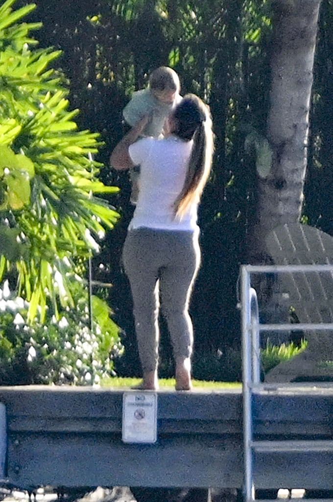 El bebé de Gisele Bündchen y Joaquim Valente también fue captado por las cáamaras.