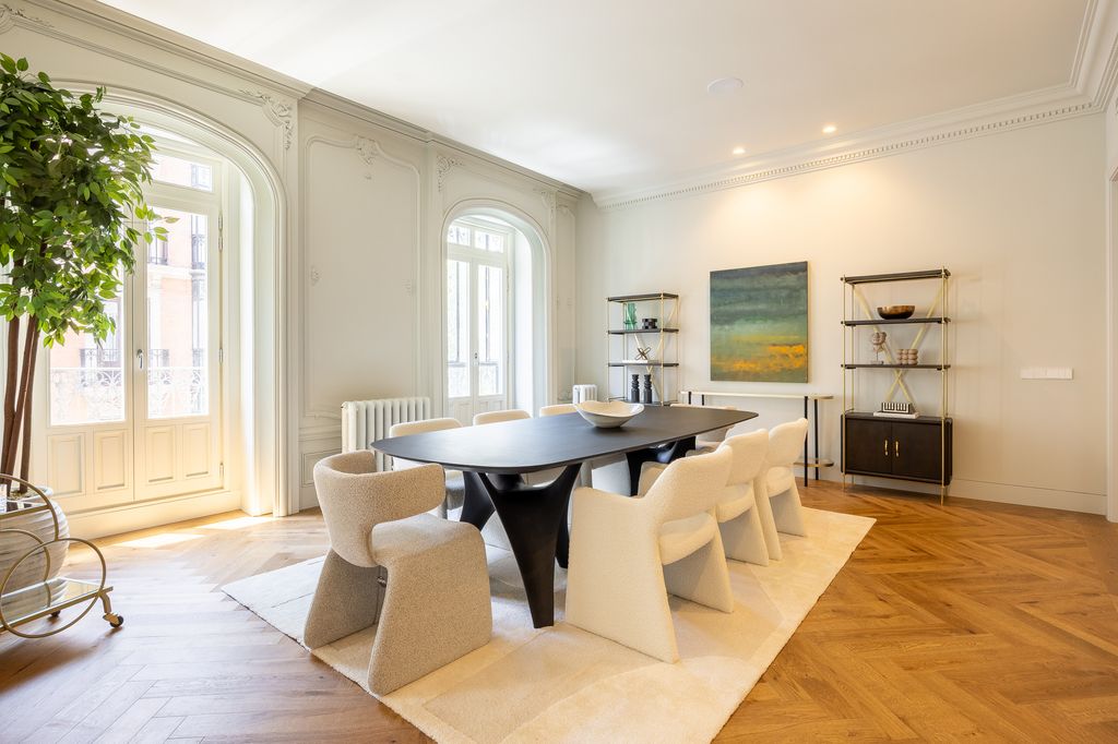 Comedor con muebles de diseño