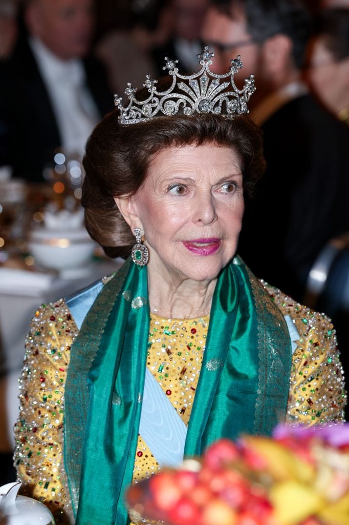 La reina Silvia de Suecia en los premios Nobel 2025.