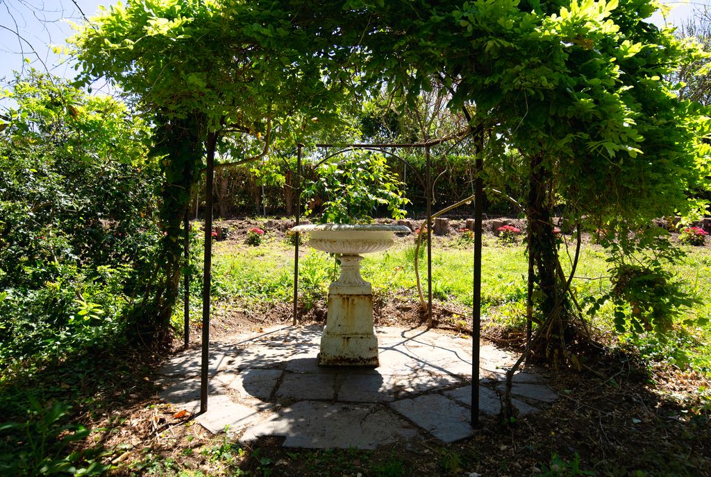 Fuente en el Jardín Fonte Baxa, en Luarca