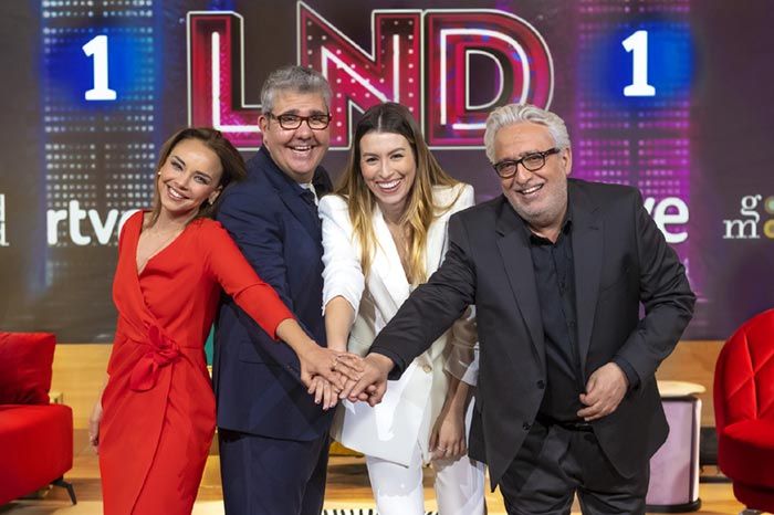 Chenoa, Florentino Fernández, Eva Soriano y Leo Harlem presentando 'La Noche D'