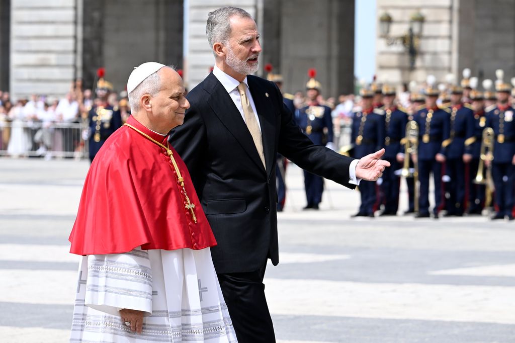 Los Reyes reciben al Papa en el Palacio Real